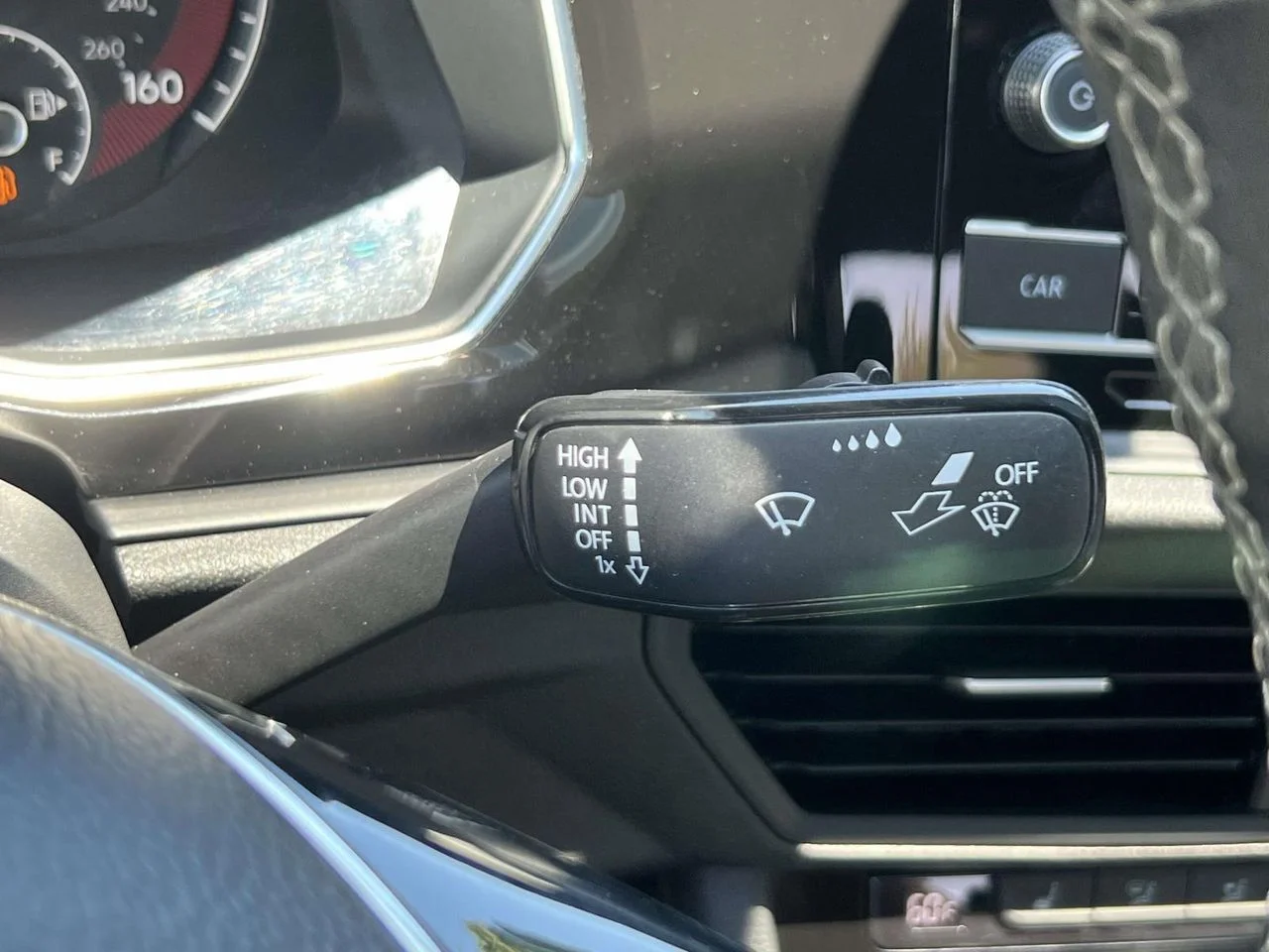 Used 2019 Deep Black Volkswagen 1.4T R-Line image 36