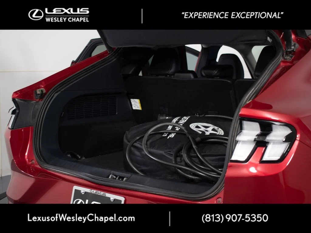 Used 2022 Red Ford Premium image 17