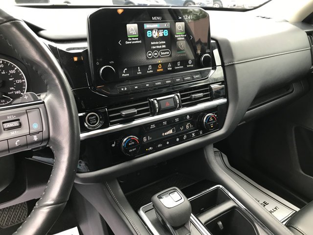 Used 2024 Pearl White Tricoat Nissan SL image 16