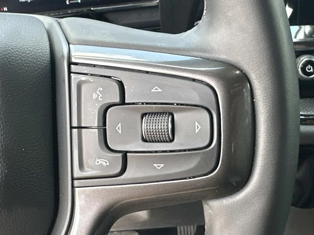 Used 2025 Black Chevrolet ZR2 image 24