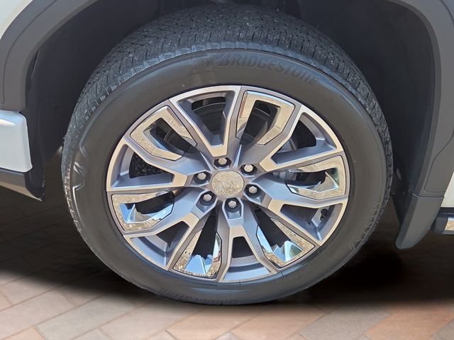 Used 2023 White Frost GMC Denali image 32