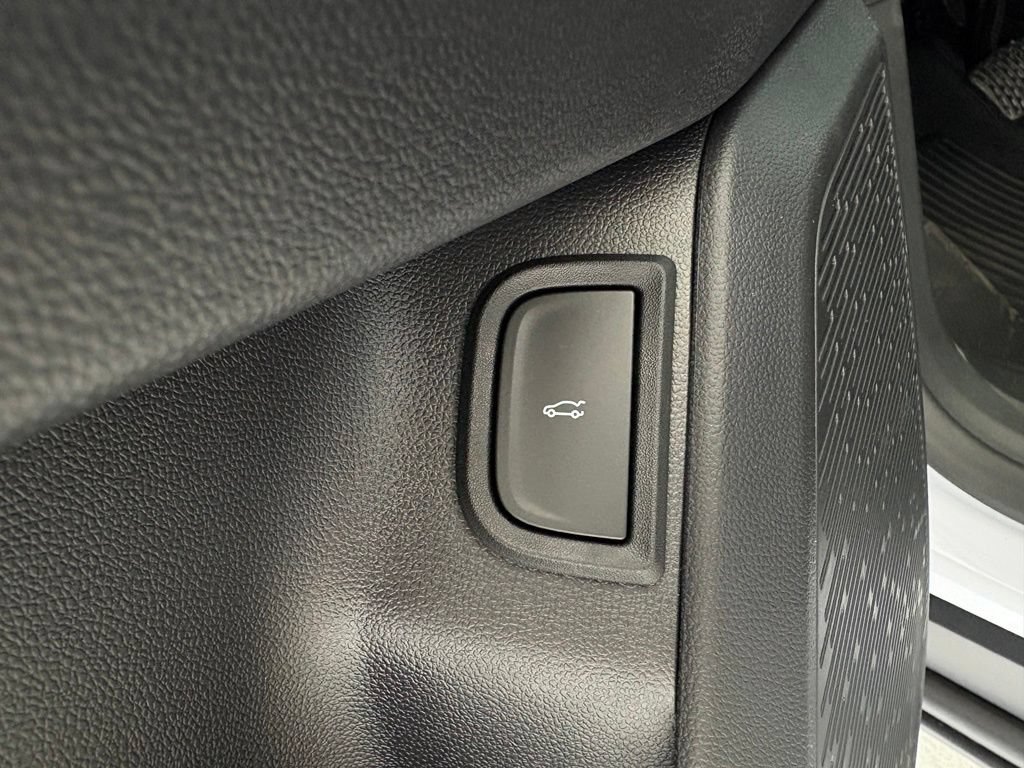 2027 Chevrolet Equinox RS - Photo 29