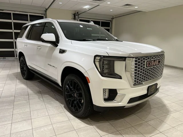 Used 2023 Summit White GMC Denali image 7