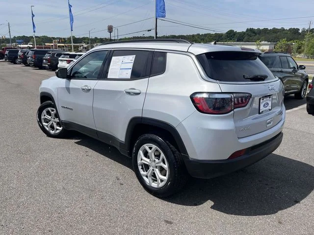 Certified Used 2024 Silver Zynith Jeep Latitude image 5