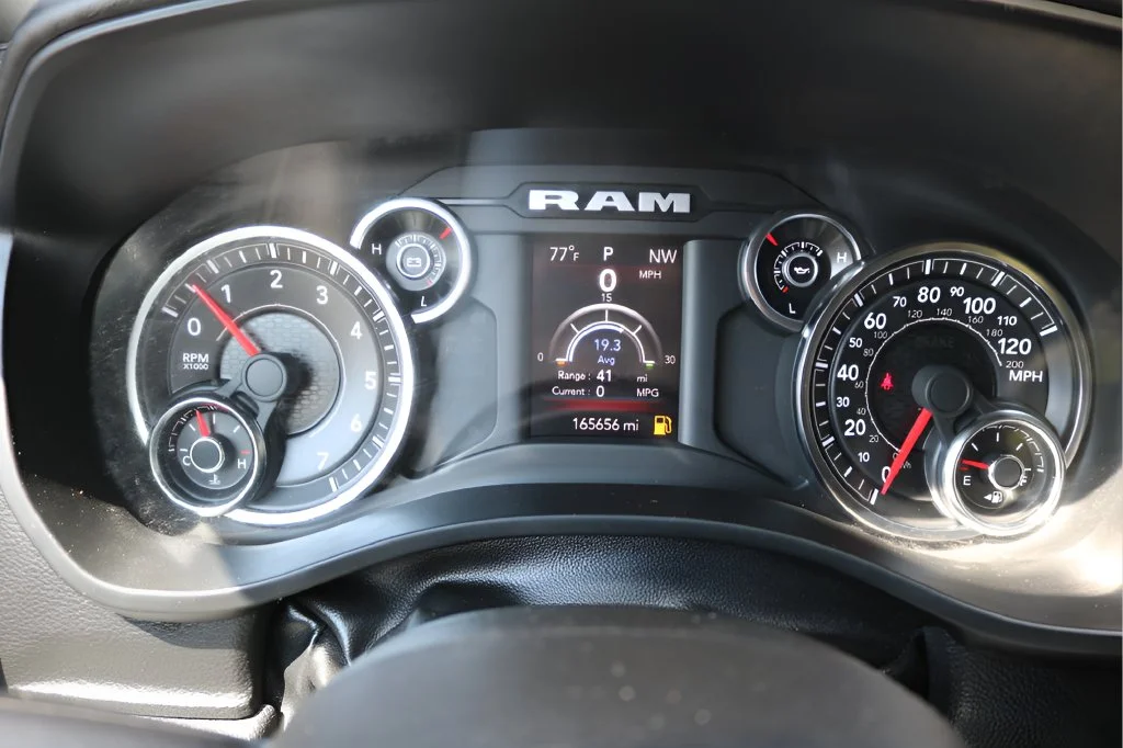Used 2023 Silver Ram Big Horn/Lone Star image 23