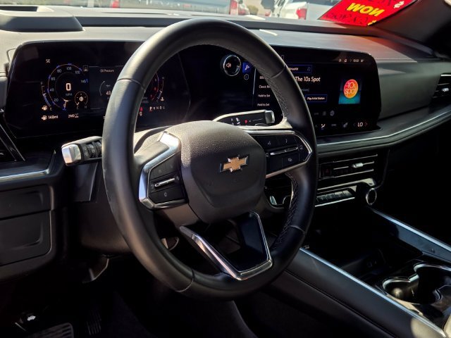 2026 Chevrolet Suburban LT - Photo 18
