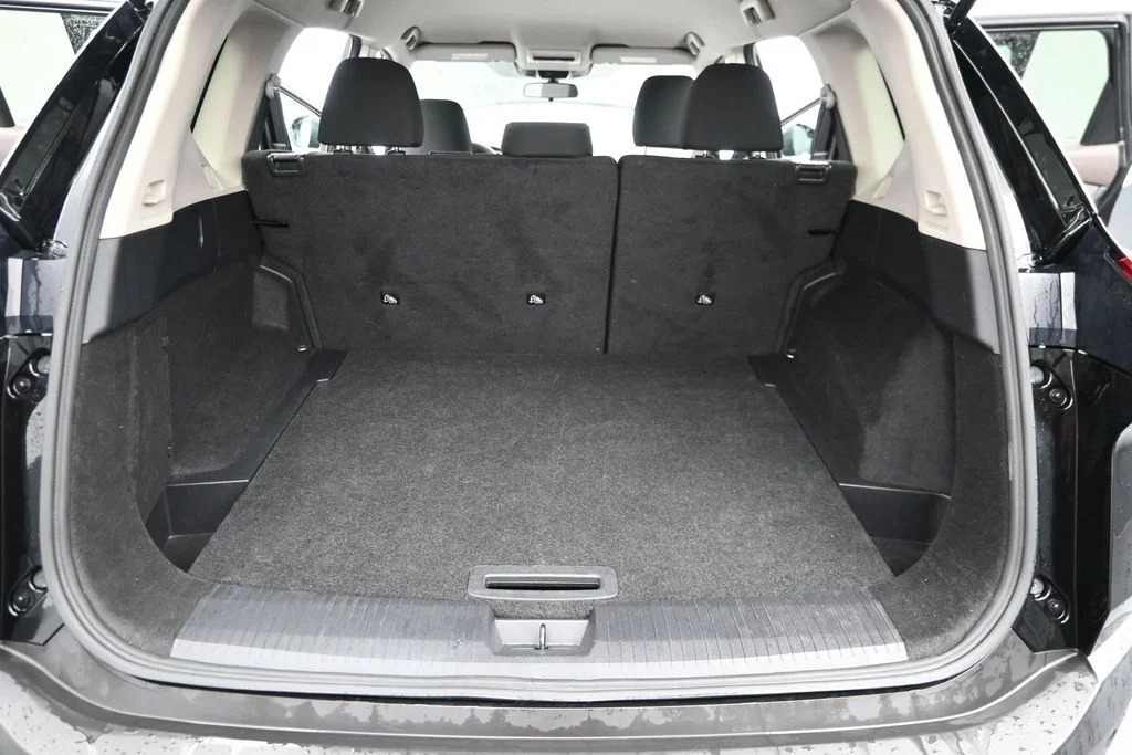 Used 2023 Black Nissan S image 10