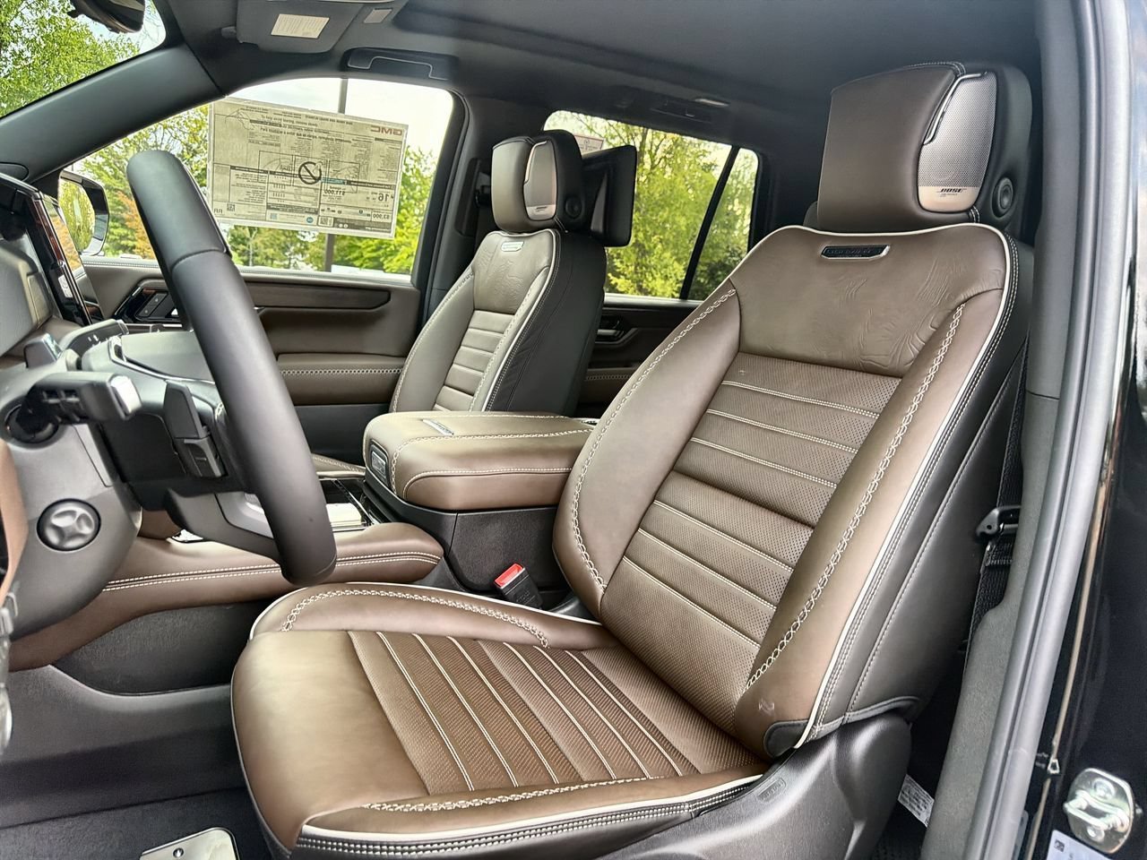2026 GMC Yukon Denali Ultimate - Photo 16
