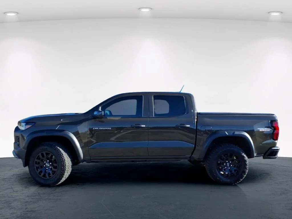 Used 2025 Brown Chevrolet Trail Boss image 13