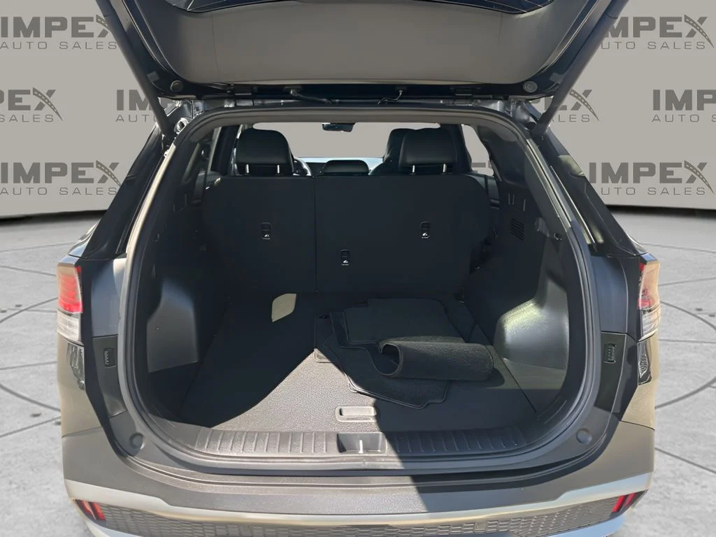 Used 2023 Black Kia X-Line image 29