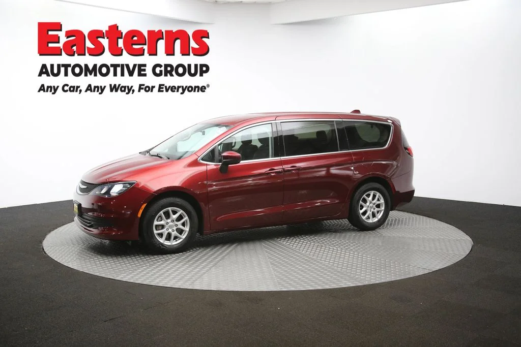 Used 2020 Red Chrysler LX image 57
