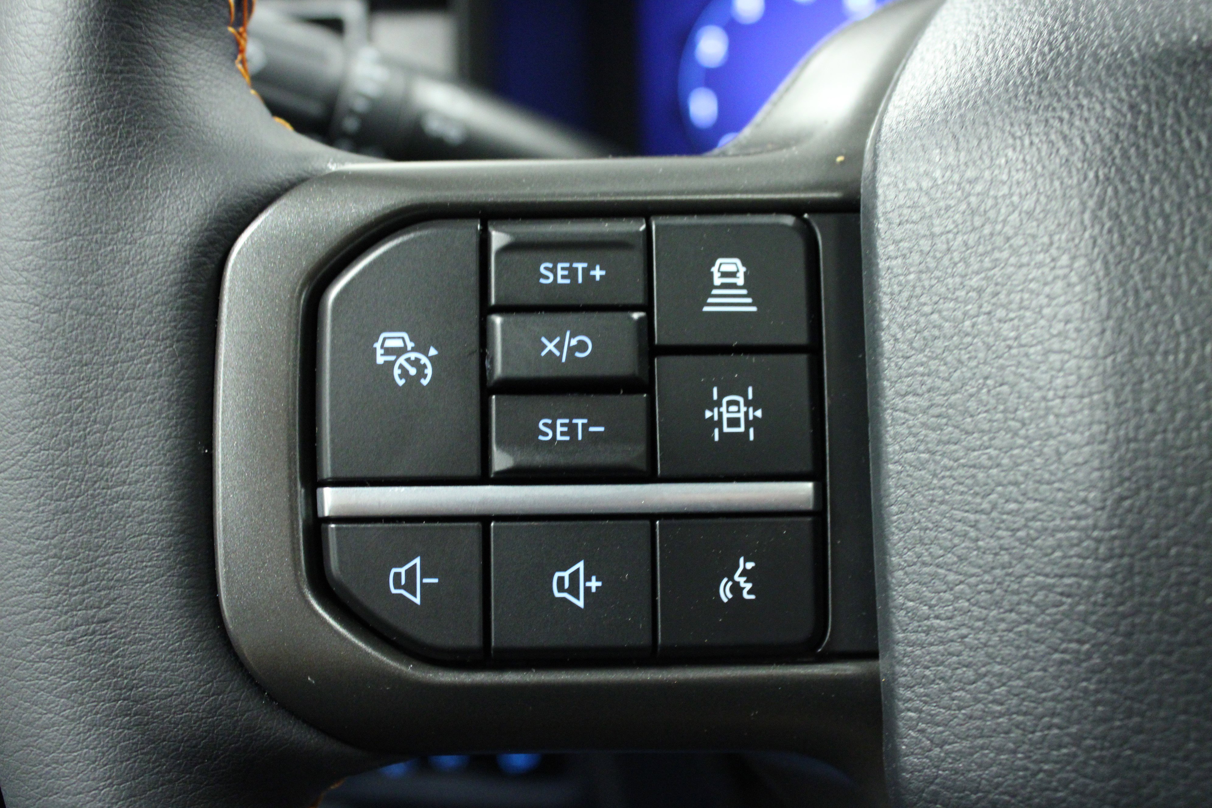 New 2026 Carbonized Gray Metallic Ford Tremor image 22