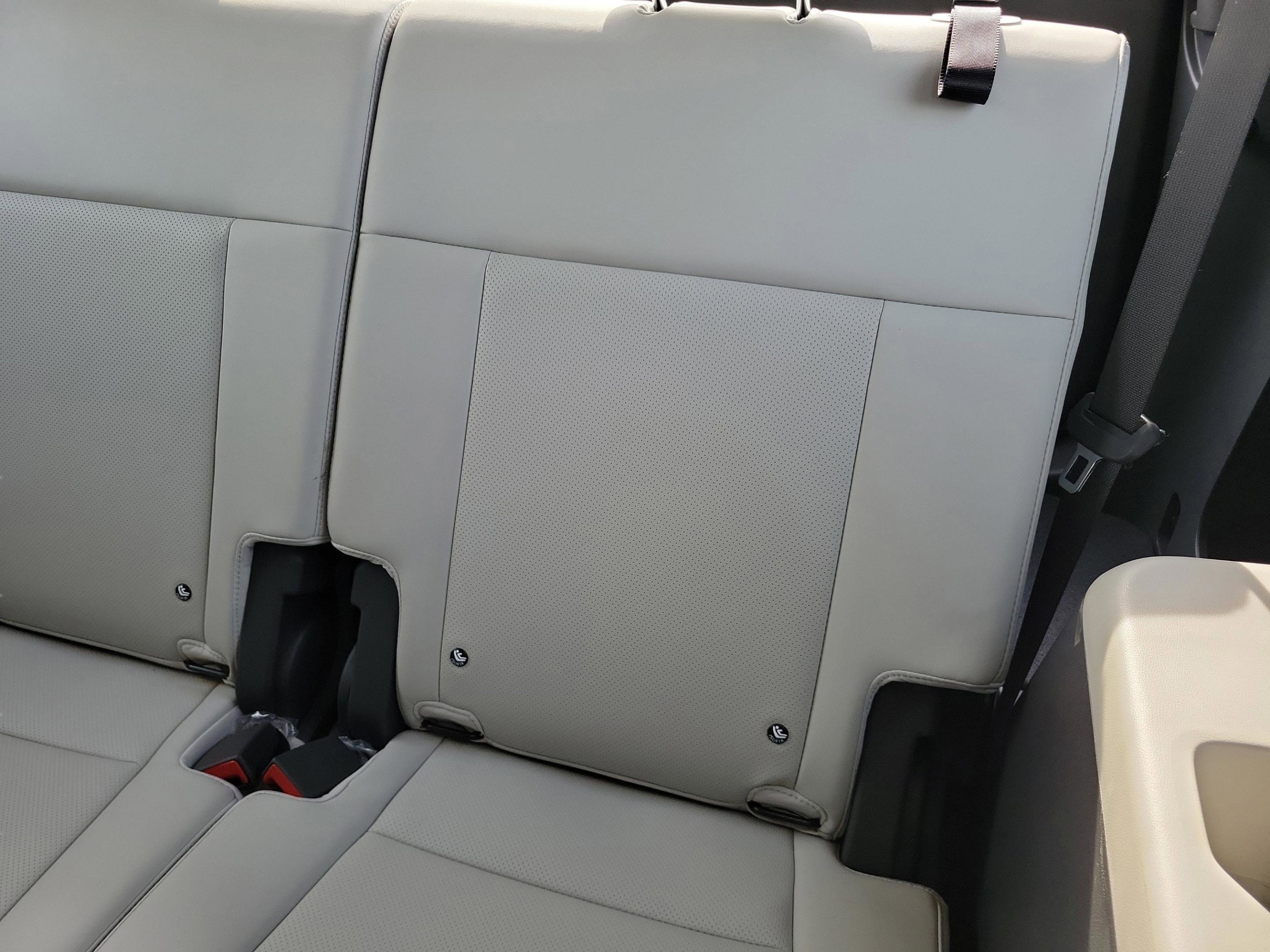 Used 2026 Shimmering Silver Hyundai SEL image 16
