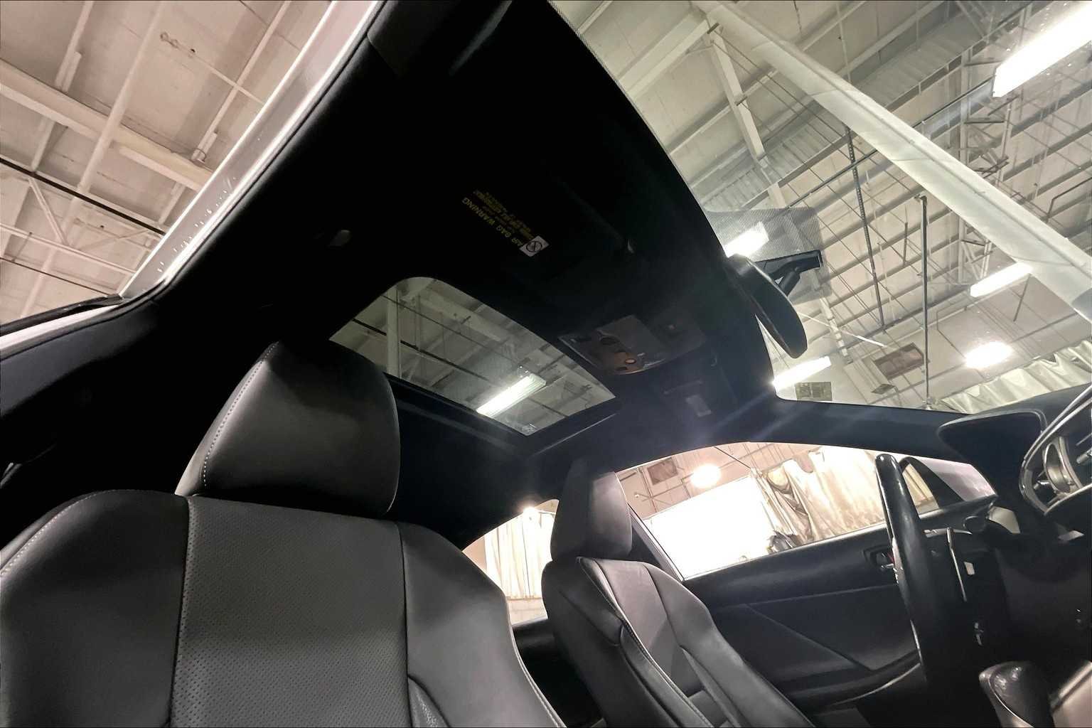 Used 2014 Silver Lining Metallic Lexus  image 13