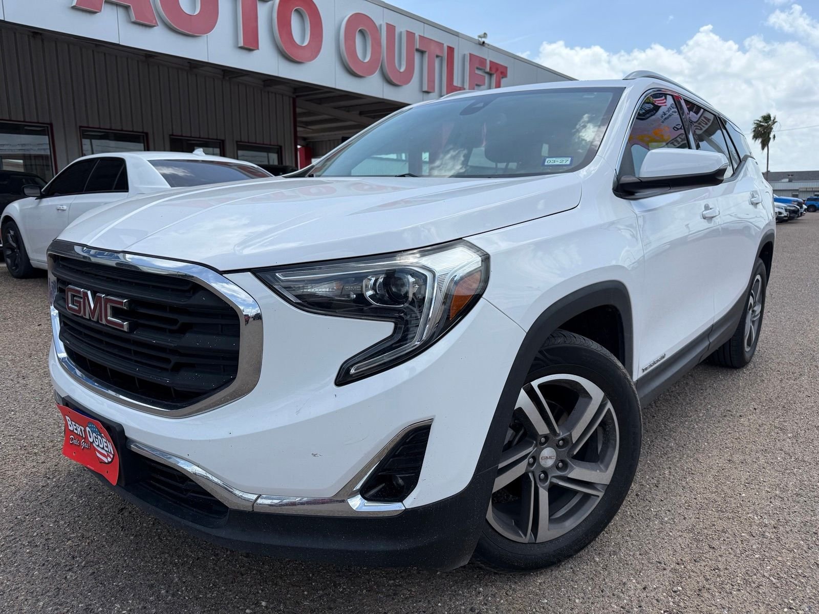 Used 2020 White GMC SLT image 1