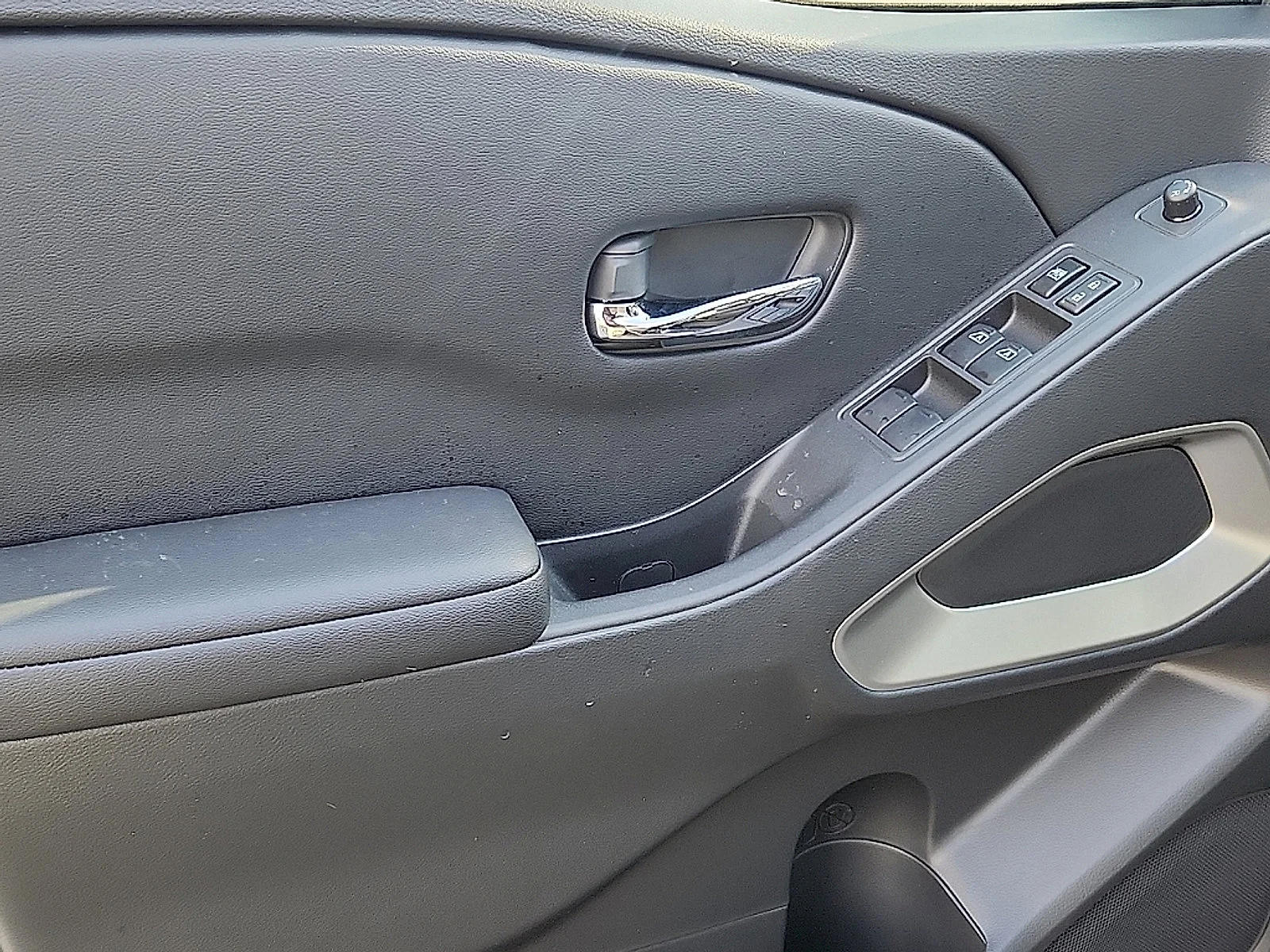 New 2026 Gun Metallic Nissan Crew Cab SV image 9