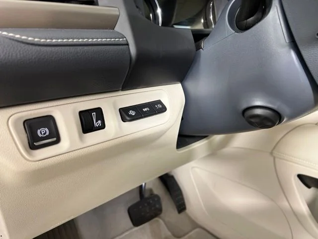 Used 2022 Red GMC Denali image 22