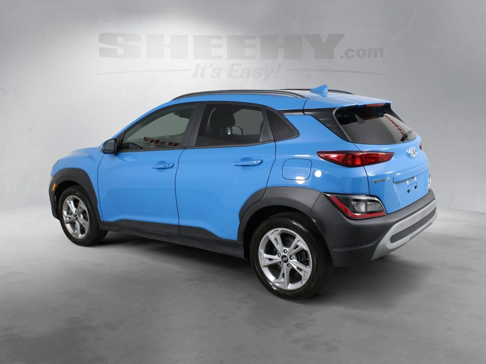 Used 2023 Green Hyundai SEL image 14