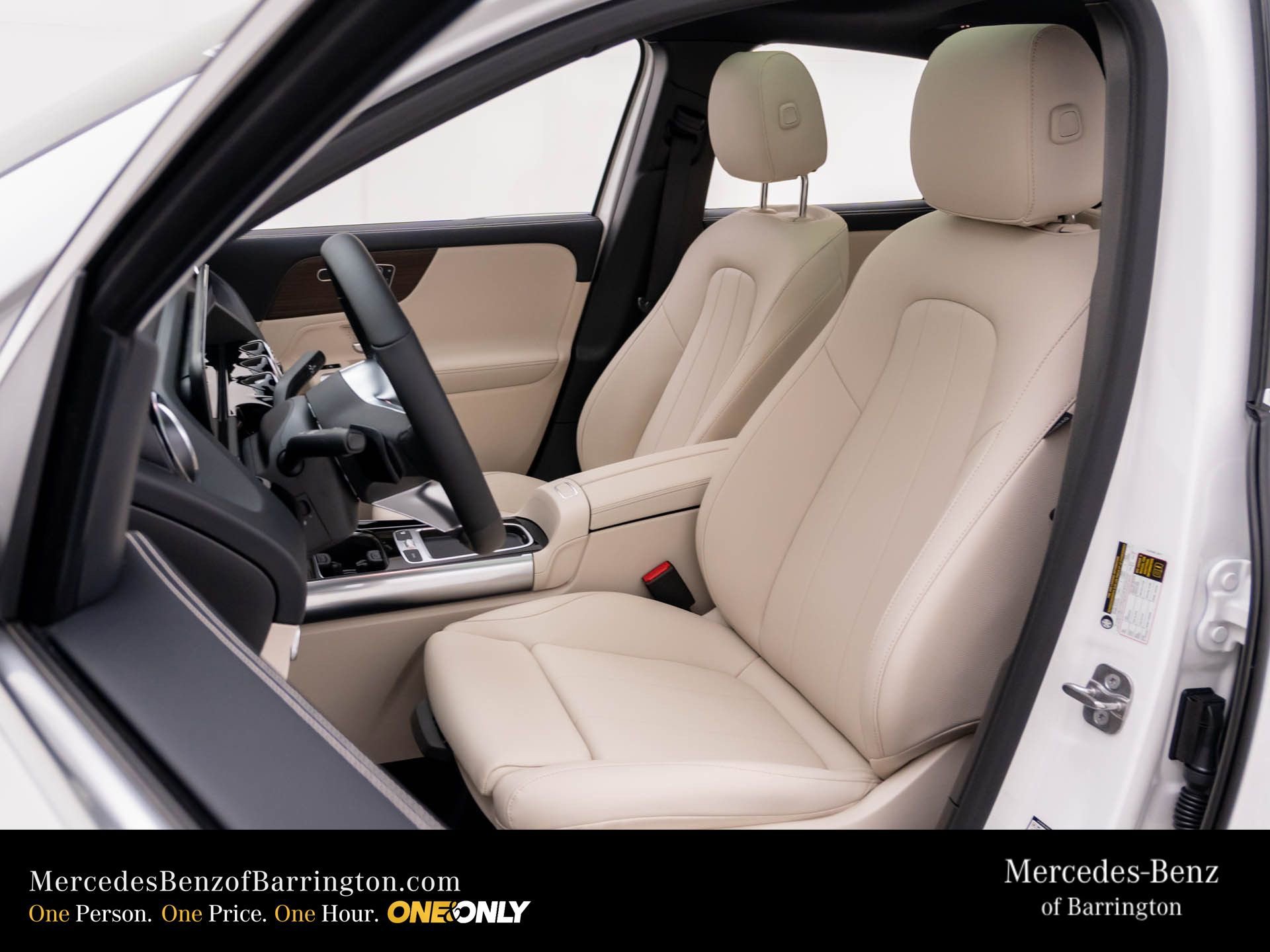 New 2026 Polar White Mercedes-Benz GLA 250 image 61