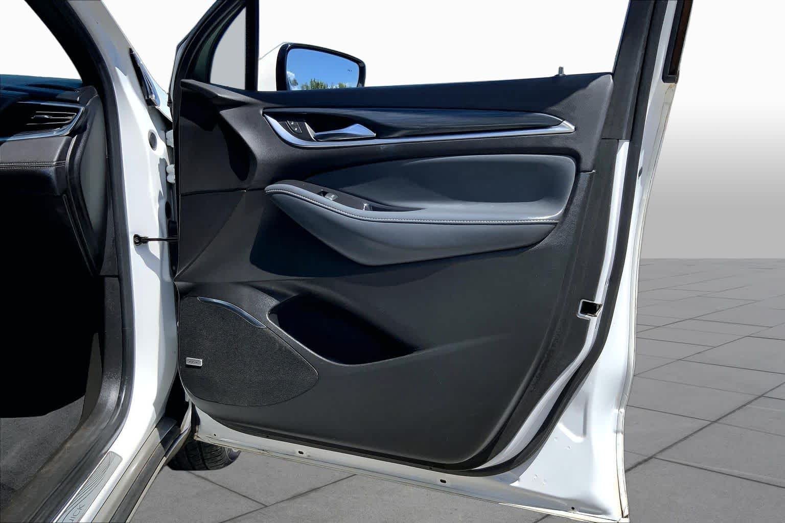 Used 2022 Summit White Buick Premium image 23