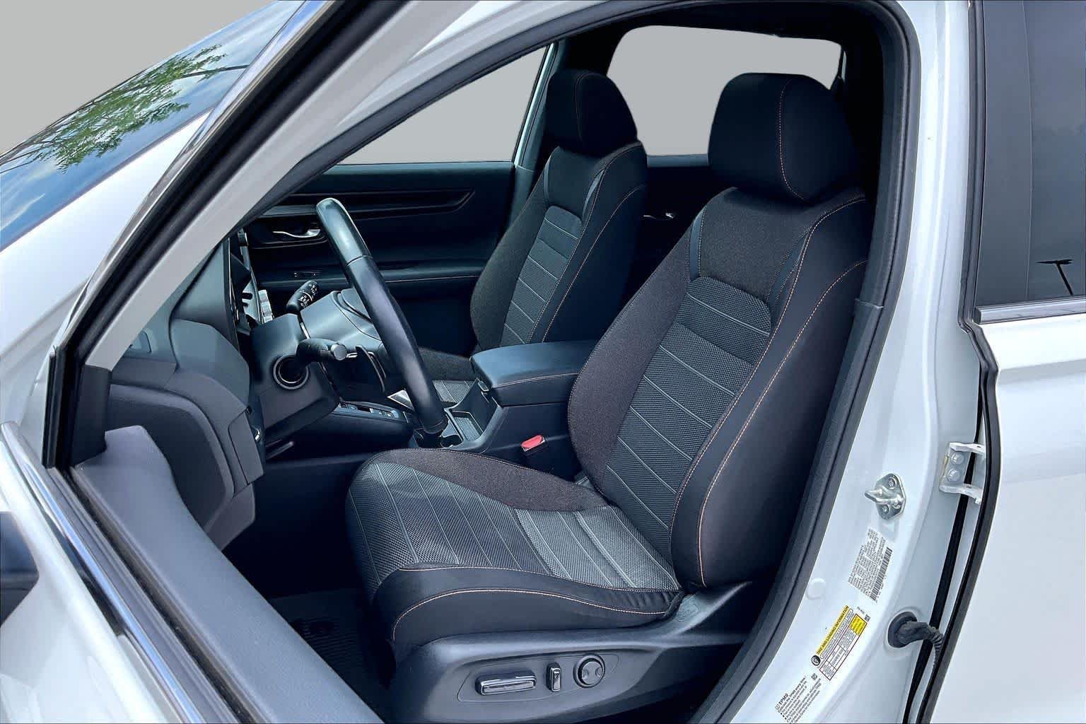 Used 2024 Platinum White Pearl Honda Sport image 8