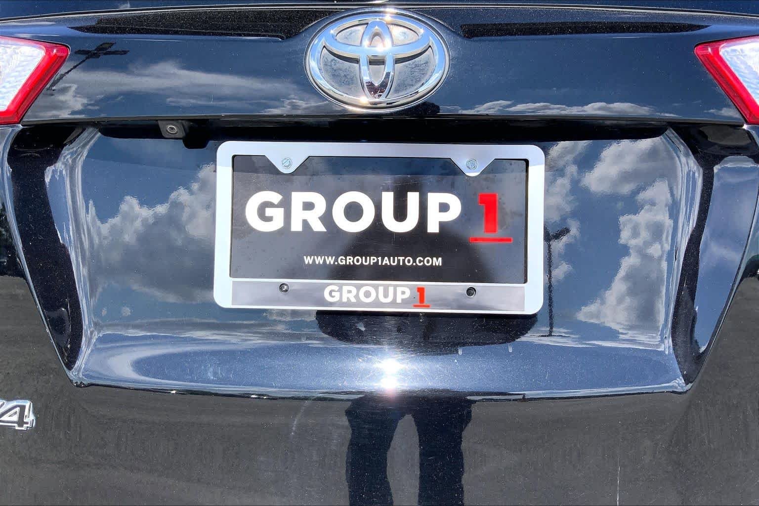 Used 2015 Black Toyota LE image 10