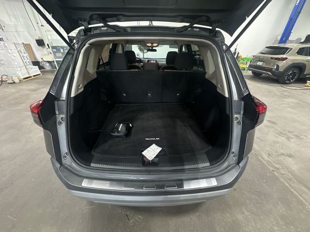 Certified Used 2021 Gun Metallic Nissan SV image 26