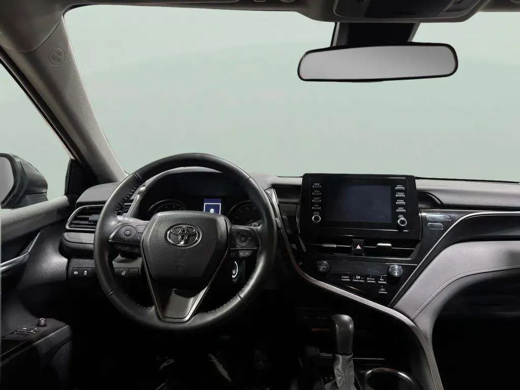 2024 Toyota Camry SE - Photo 10