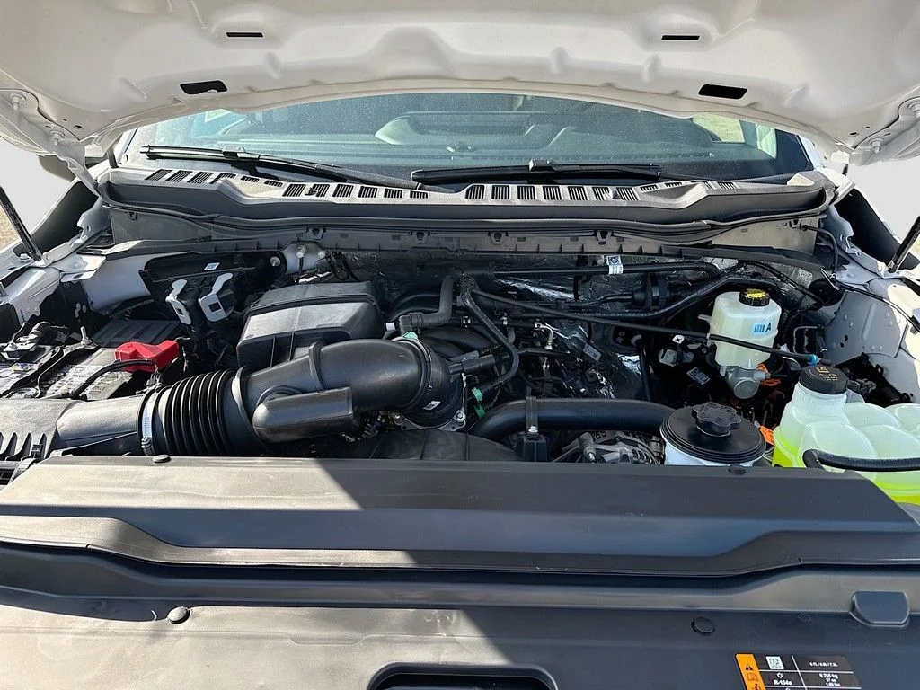 New 2026 Oxford White Ford F-350® XLT image 15