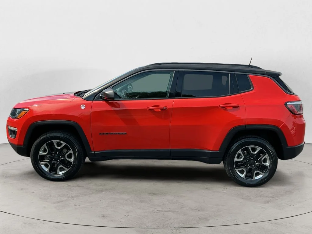 Used 2018 Orange Jeep Trailhawk image 8