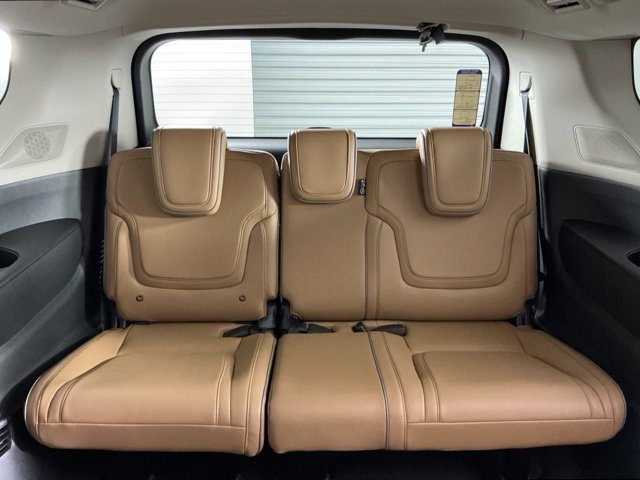New 2027 Silver INFINITI LUXE image 23
