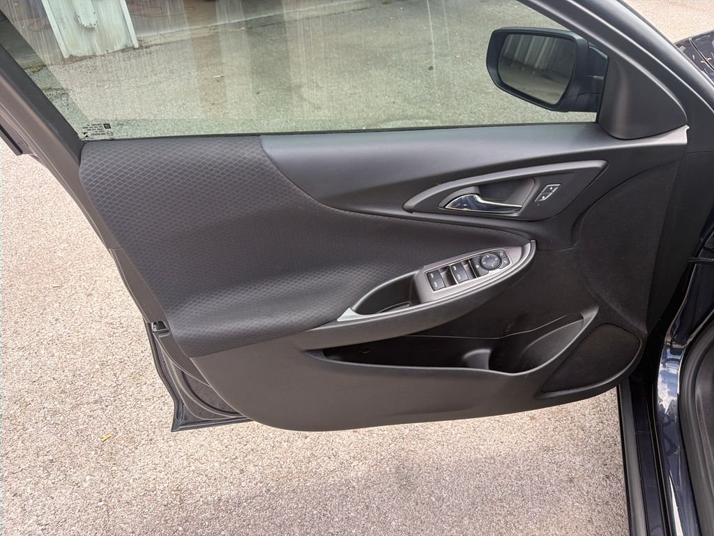 Used 2023 Gray Chevrolet LT image 12