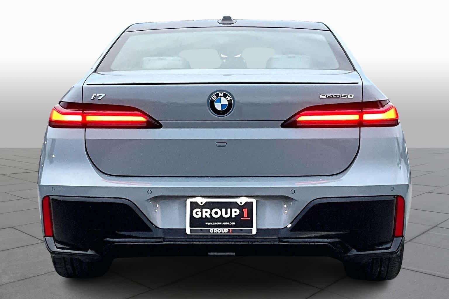 2025 BMW i7 50 - Photo 4