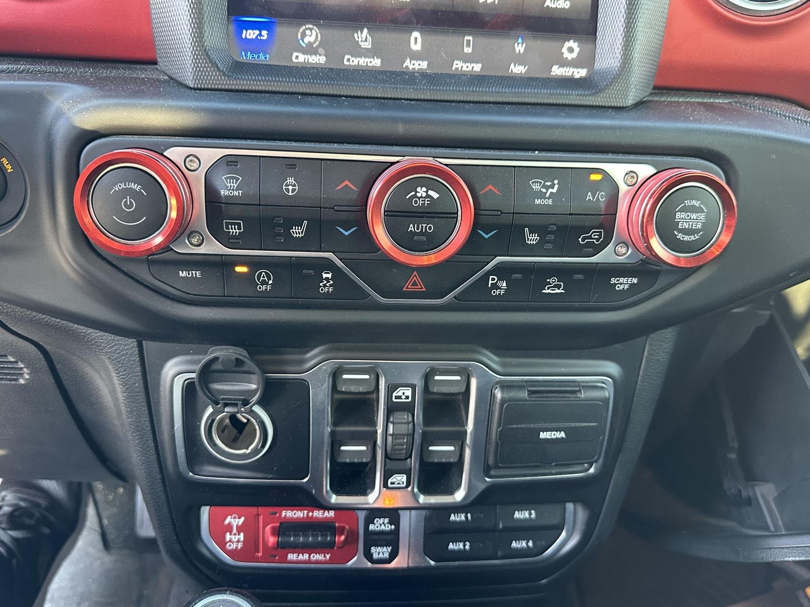 Used 2020 Gator Clearcoat Jeep Rubicon image 13