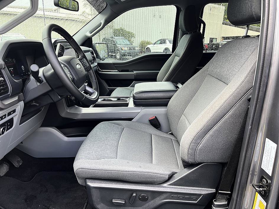 Used 2024 Gray Metallic Ford XLT image 11