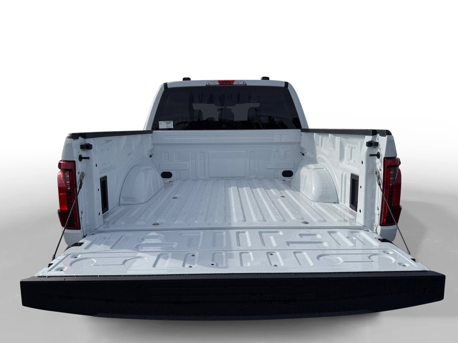 New 2026 Oxford White Ford XLT image 17