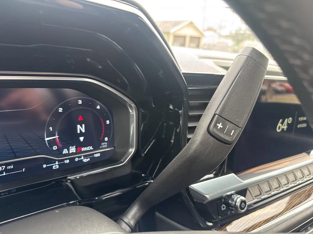 Used 2025 Onyx Black GMC SLE image 38
