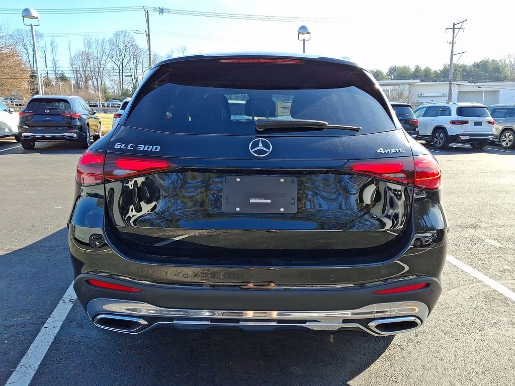 New 2026 Obsidian Black Metallic Mercedes-Benz GLC 300 image 5
