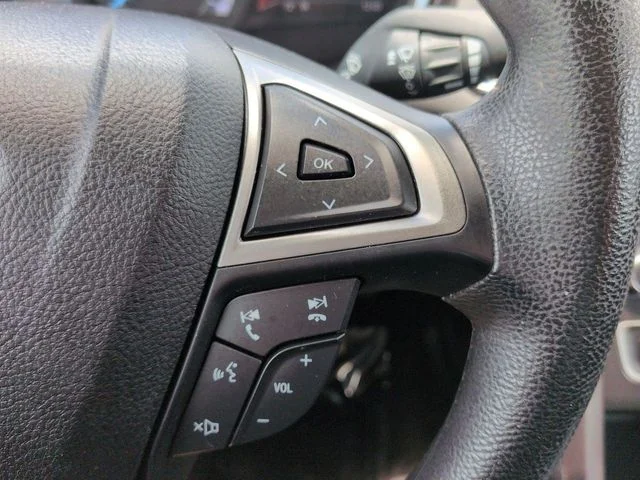 Used 2020 Oxford White Ford SE image 23