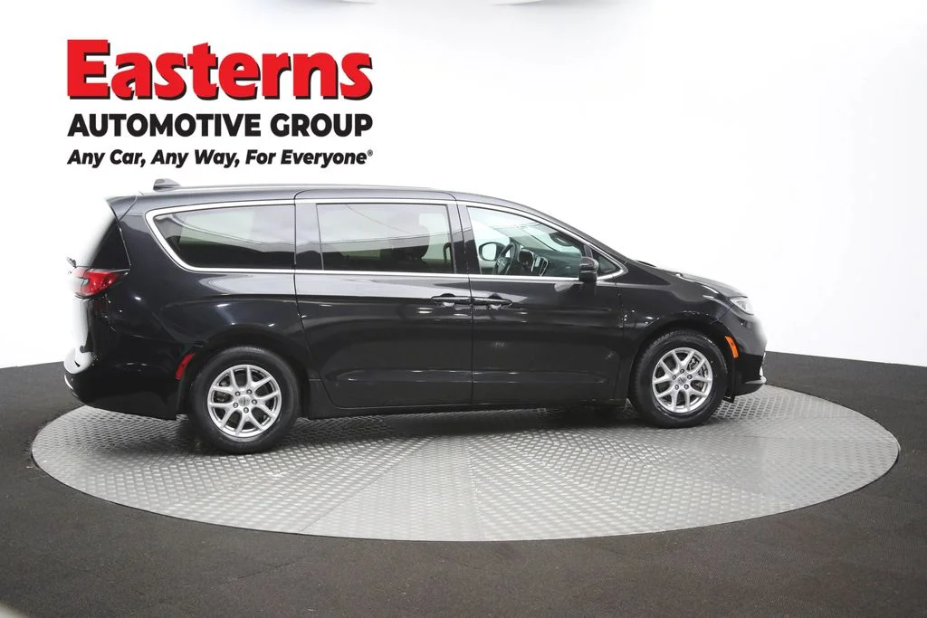 Used 2023 Black Chrysler Touring L image 45