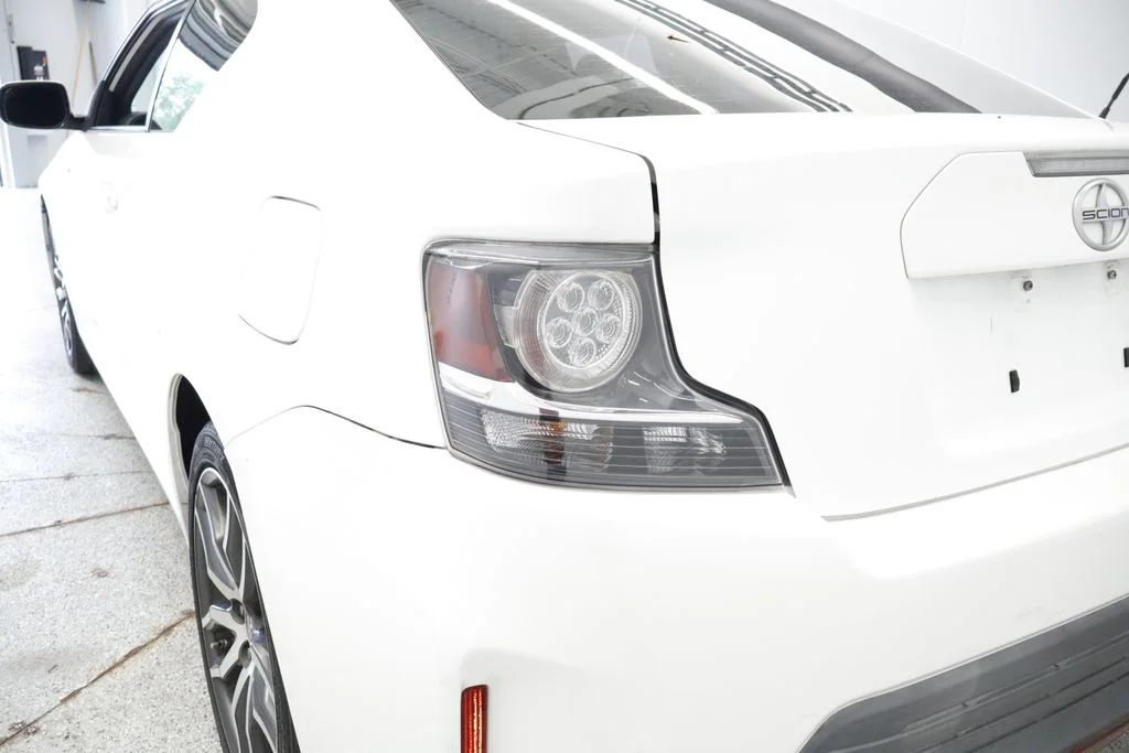 Used 2014 White Scion Base image 18