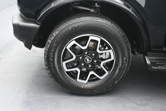 Certified Used 2025 Shadow Black Ford Outer Banks image 35