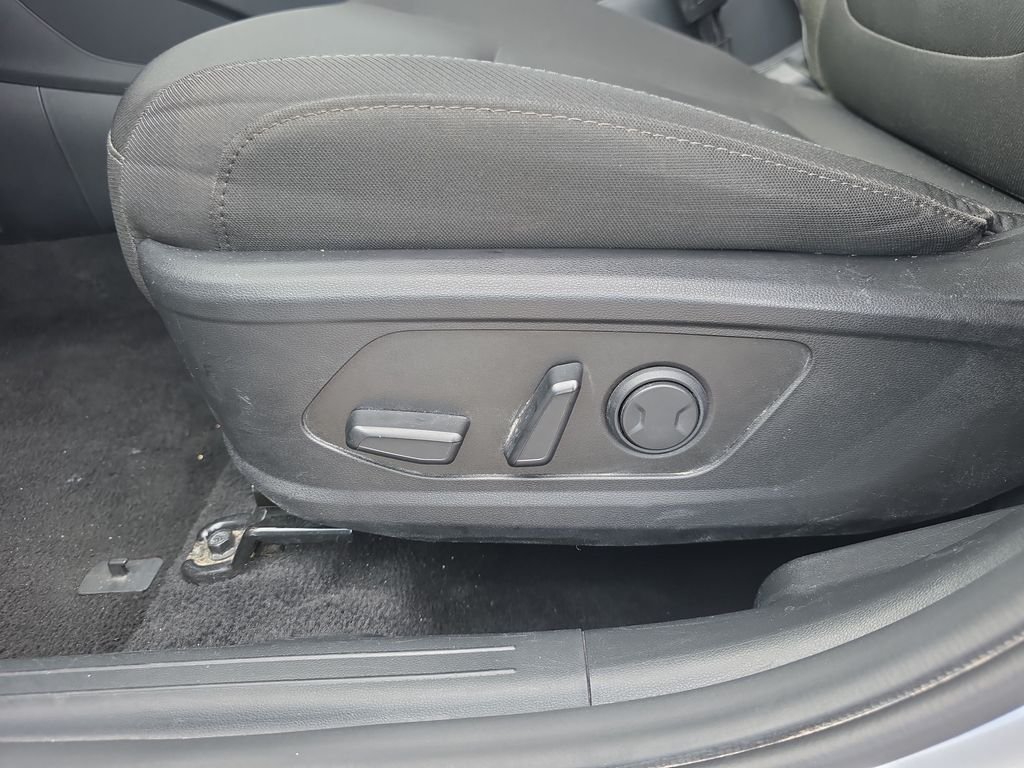 Certified Used 2024 Shimmering Silver Hyundai SEL image 12