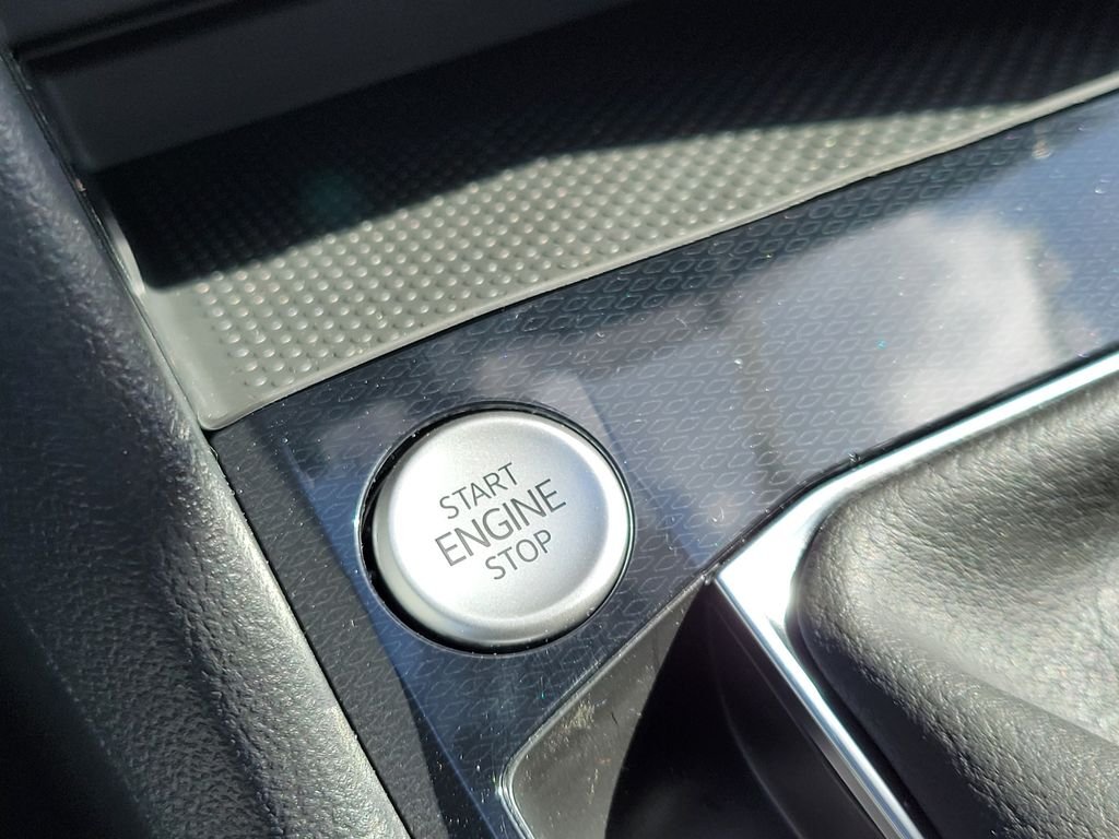 New 2027 Silver Volkswagen 1.5T S image 19