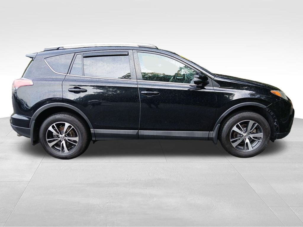 Used 2016 Black Toyota XLE image 14