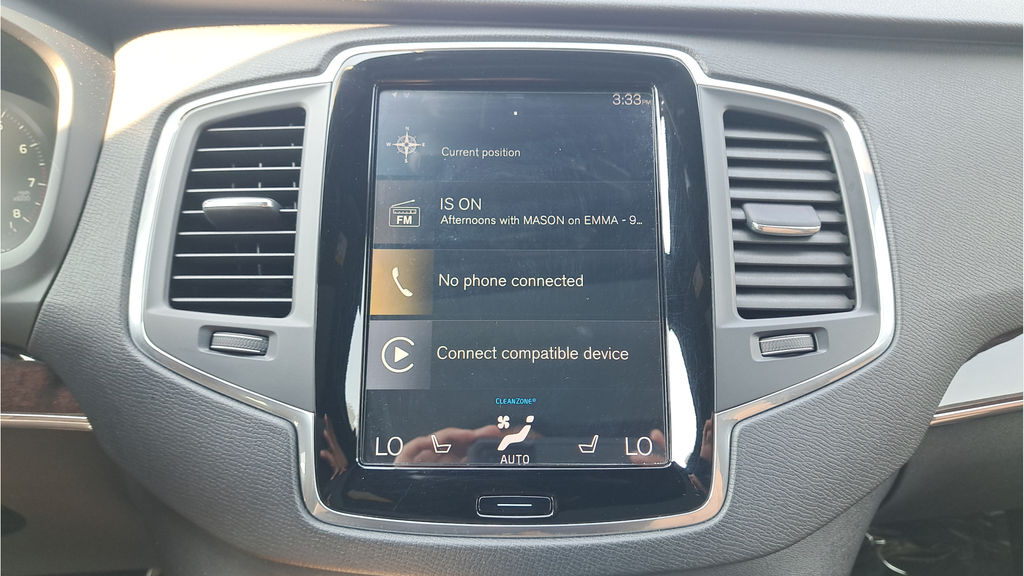 Used 2019 White Volvo T6 Momentum image 20