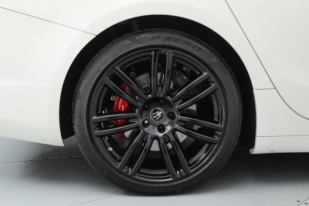 Used 2023 White Maserati Modena image 23