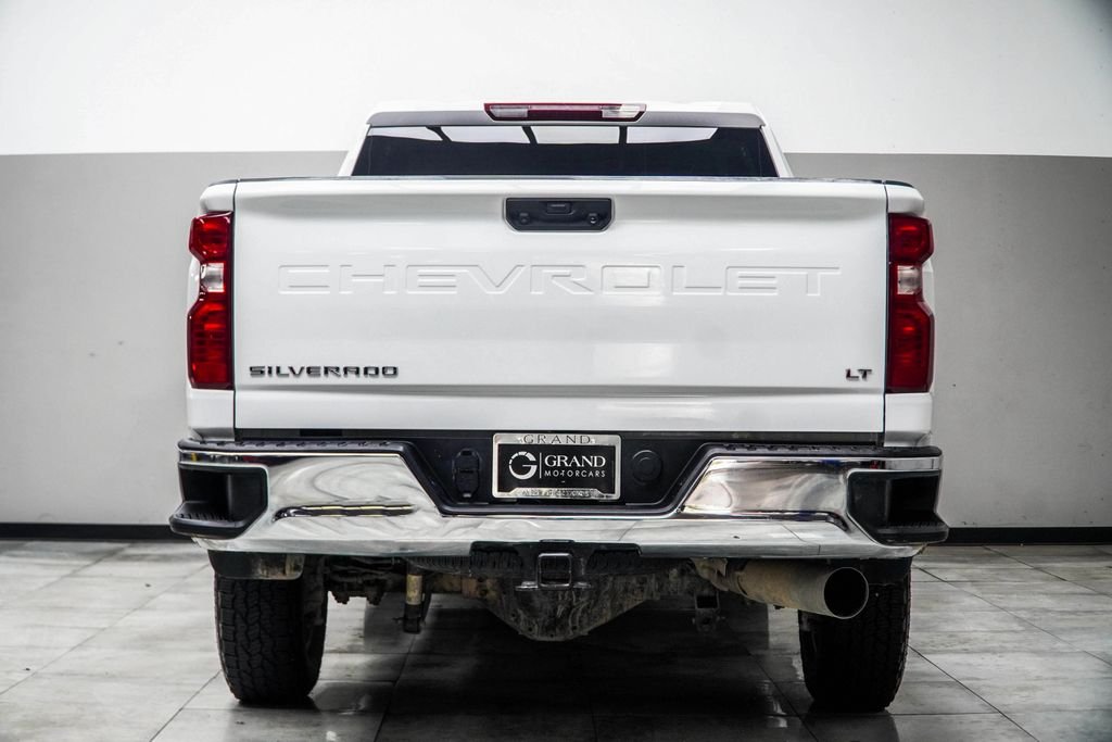 Used 2025 White Chevrolet LT image 11