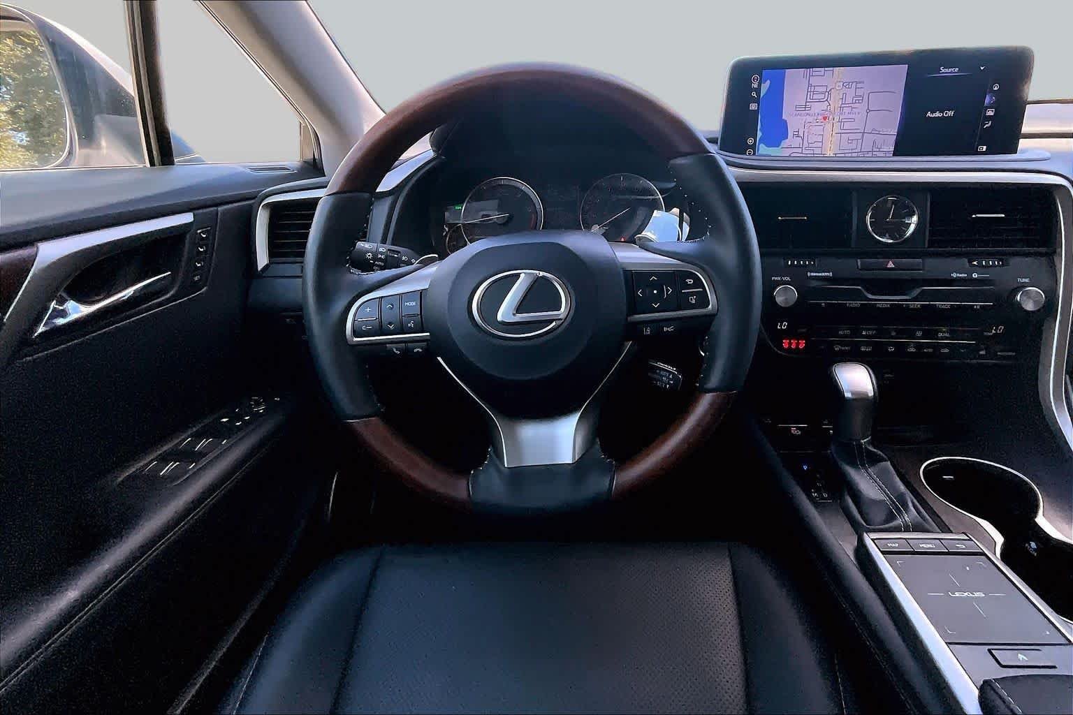 Used 2022 Eminent White Pearl Lexus  image 6