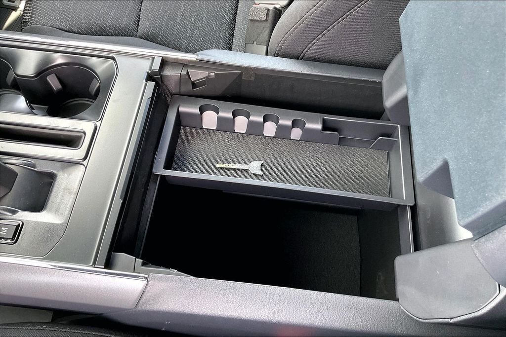 New 2026 Avalanche Ford XLT image 15